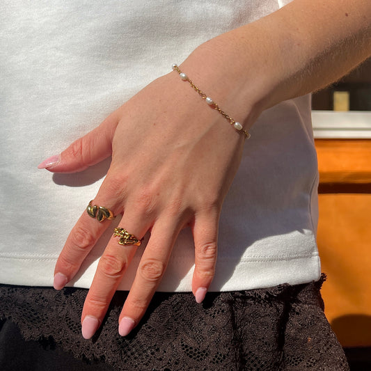 Freshwater Pearl Bracelet Gold