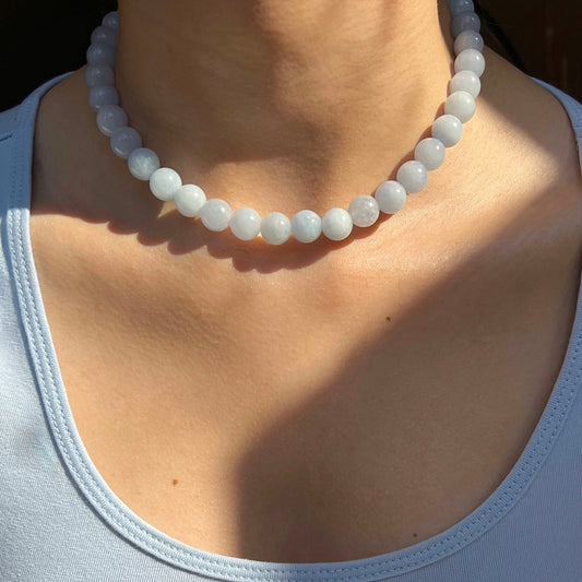 Halskæde med lyseblå jadeperler Sølv