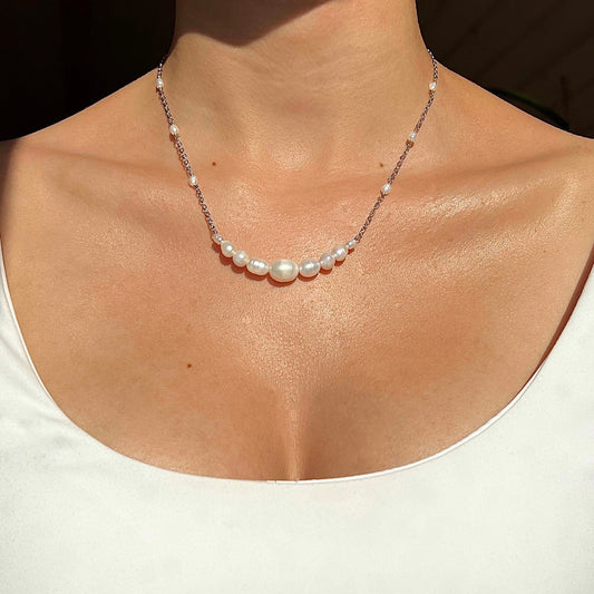 Halskæde med ferskvandsperler Sølv