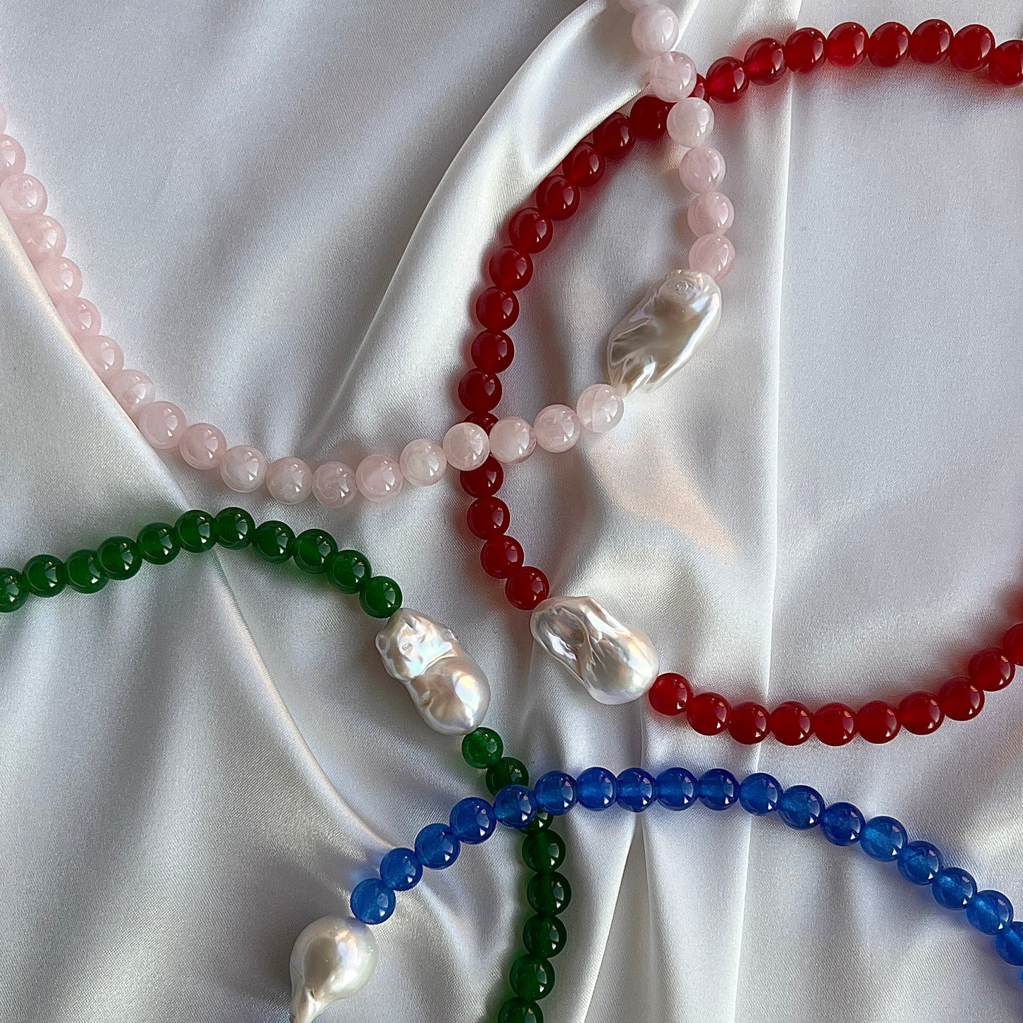 Halskæde med barok ferskvandsperle Rød Guld