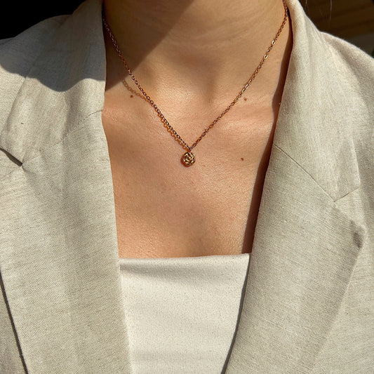 Halskæde med blomst Guld