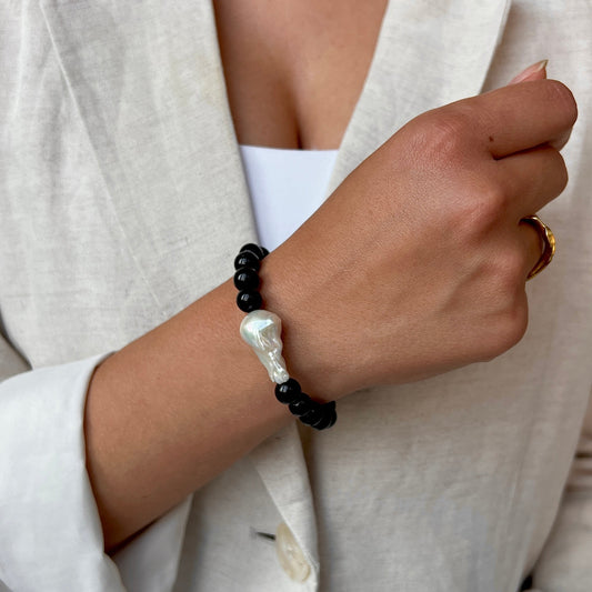 Armbånd med barok ferskvandsperle Sort Guld