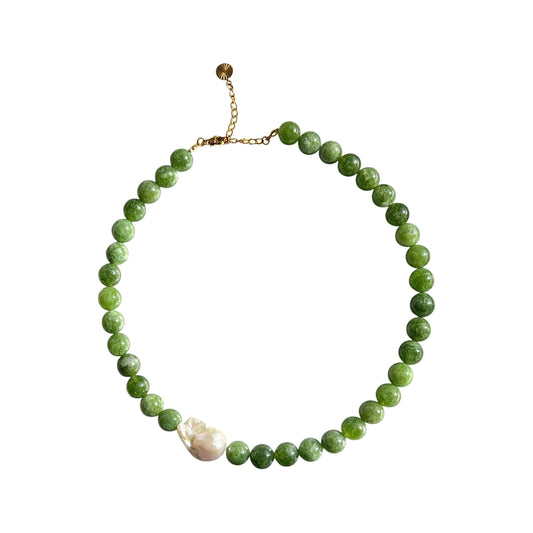 Halskæde med barok ferskvandsperle Grøn Guld