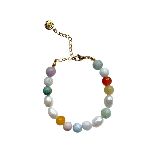 Armbånd med ferskvandsperler og stenperler Guld