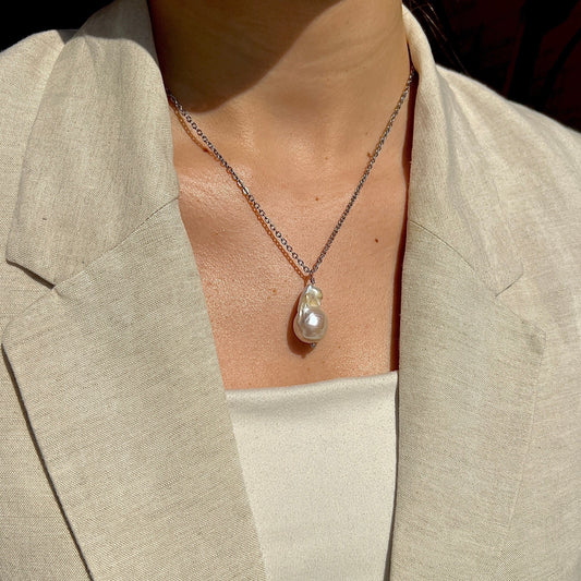 Halskæde med barok ferskvandsperle Sølv