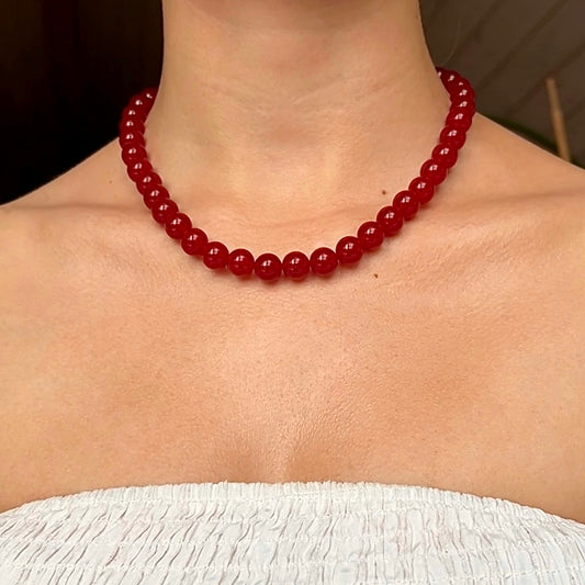 Halskæde med jadeperler Mørkerød Sølv