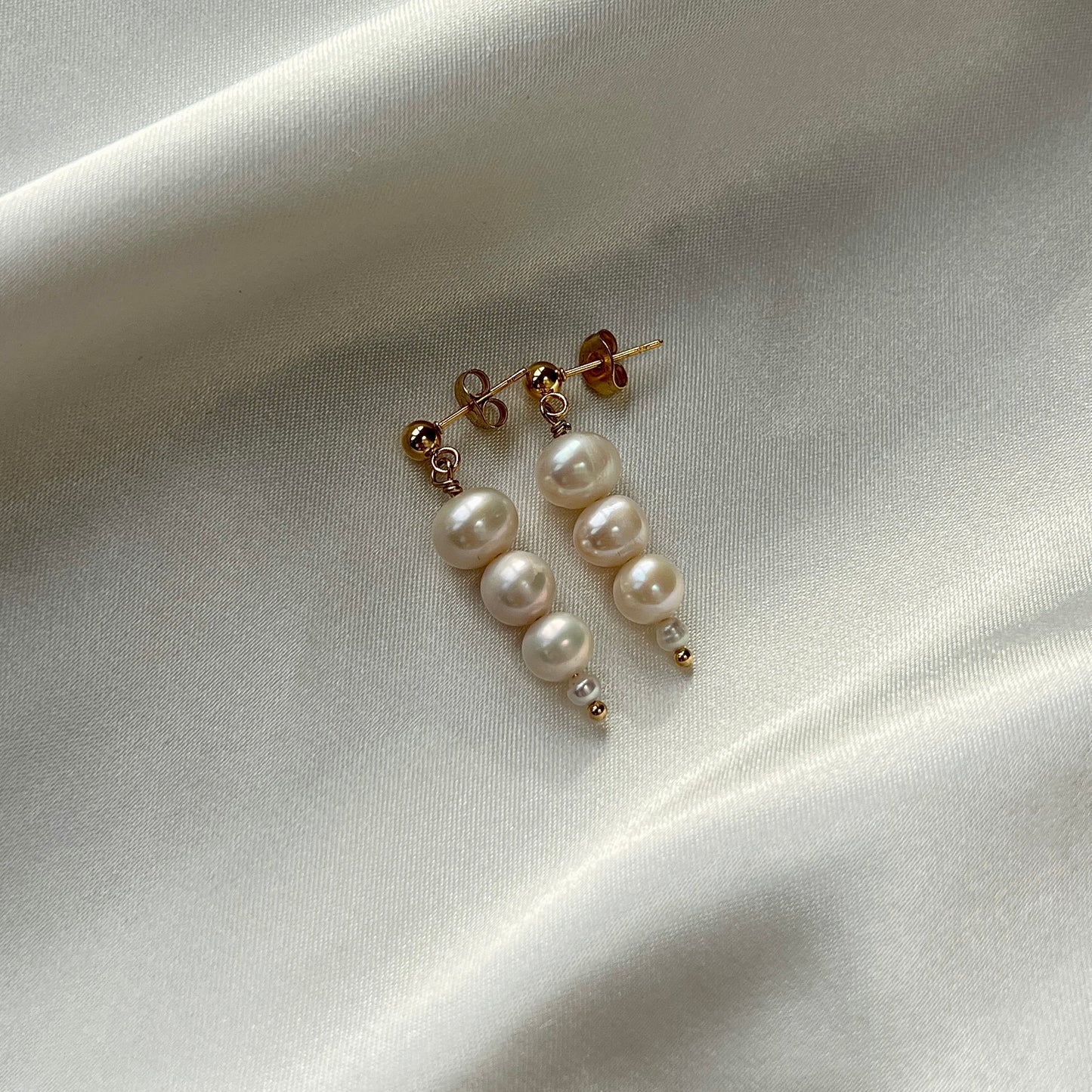 Øreringe med ferskvandsperler Guld